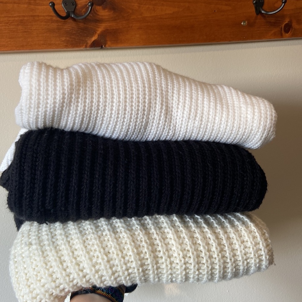Sweaters (bundle of 3)